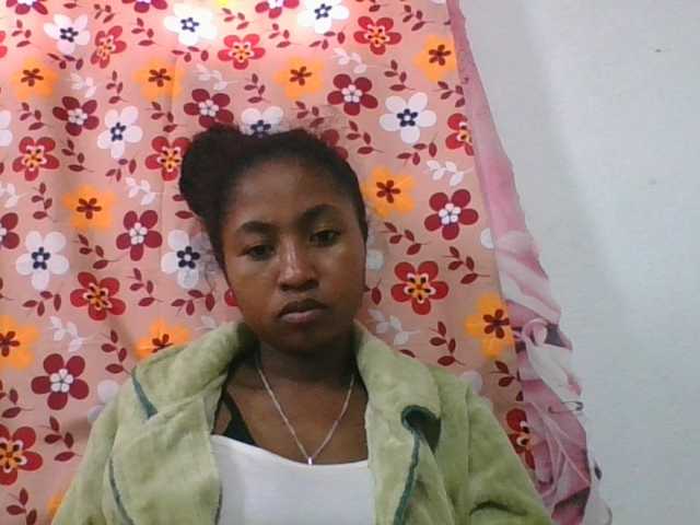 Marinah1a live cam on BongaCams