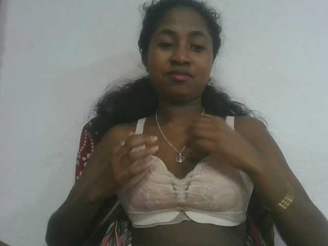 Marinah1a live cam on BongaCams