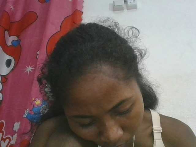 Marinah1a live cam on BongaCams