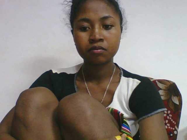 Marinah1a live cam on BongaCams