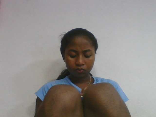 Marinah1a live cam on BongaCams