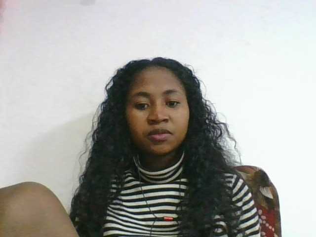 Marinah1a live cam on BongaCams