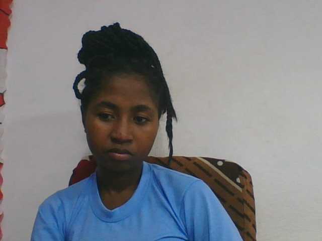 Marinah1a live cam on BongaCams