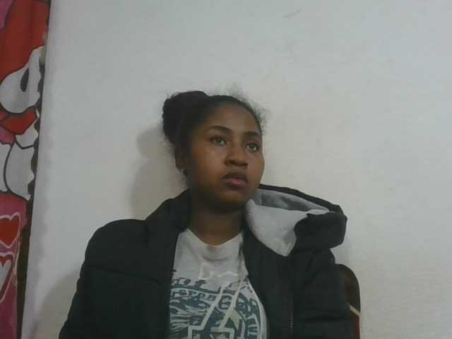 Marinah1a live cam on BongaCams