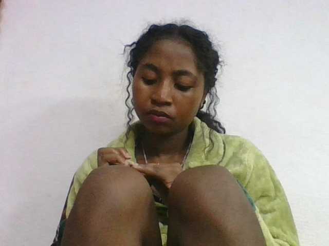 Marinah1a live cam on BongaCams