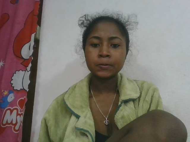 Marinah1a live cam on BongaCams