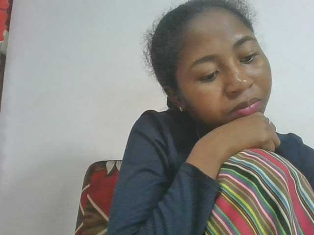 Marinah1a live cam on BongaCams