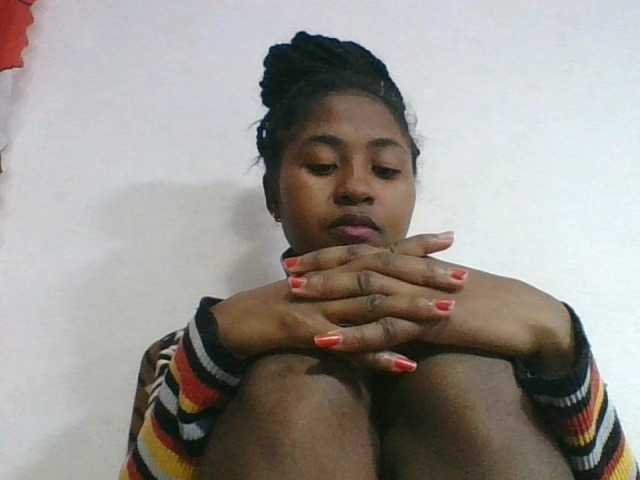 Marinah1a live cam on BongaCams