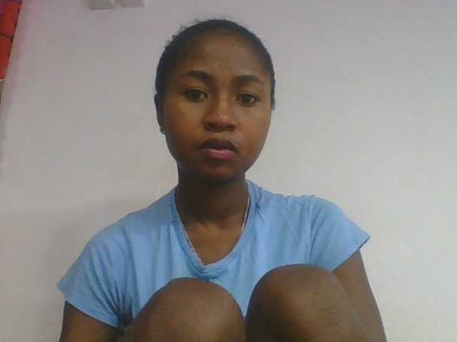 Marinah1a live cam on BongaCams