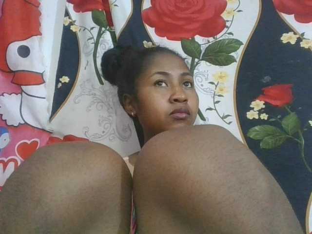 Marinah1a live cam on BongaCams
