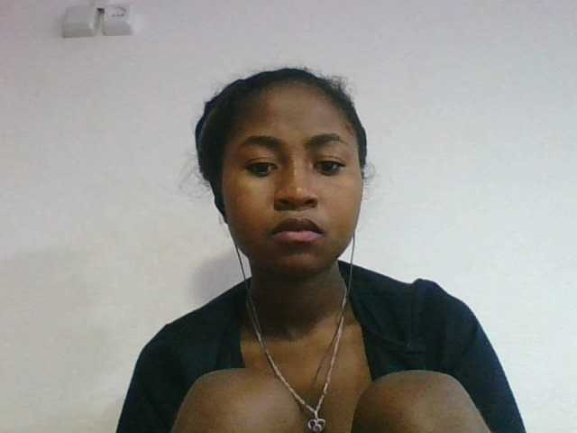 Marinah1a live cam on BongaCams