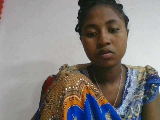 Marinah1a live cam on BongaCams