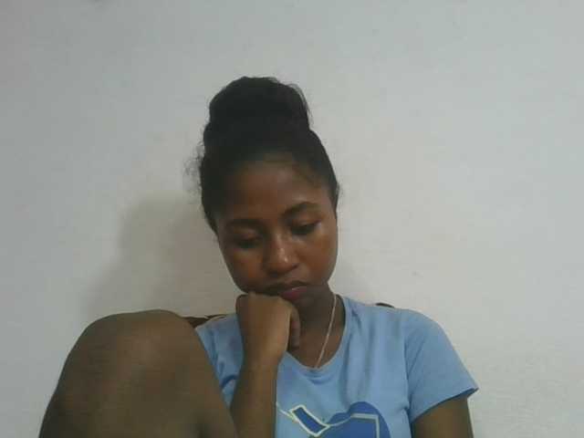 Marinah1a live cam on BongaCams
