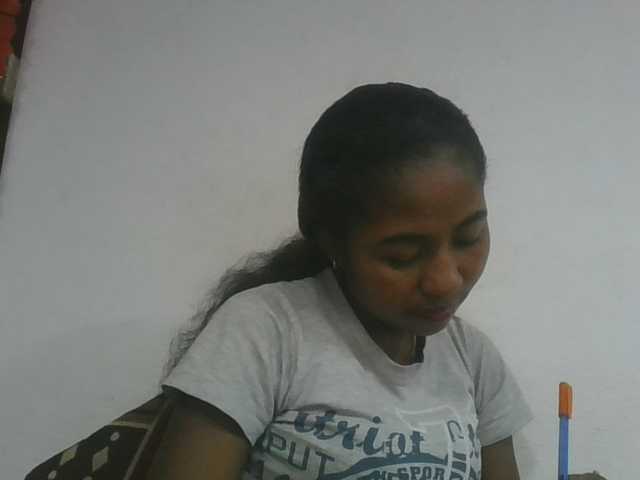 Marinah1a live cam on BongaCams