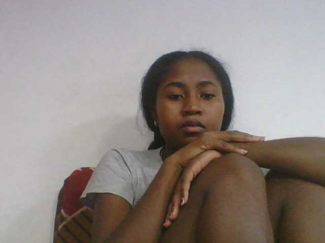 Marinah1a live cam on BongaCams