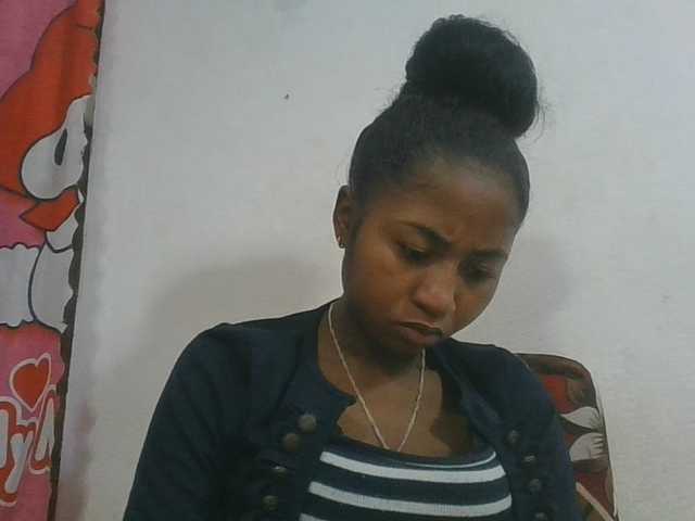 Marinah1a live cam on BongaCams