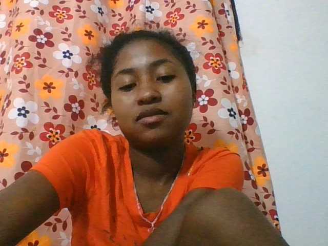 Marinah1a live cam on BongaCams