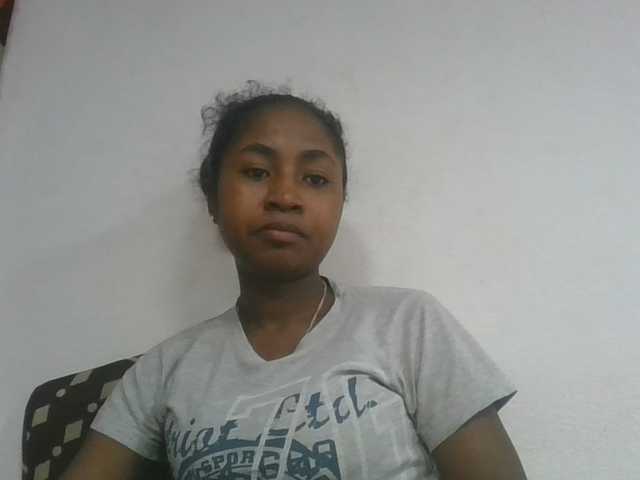 Marinah1a live cam on BongaCams
