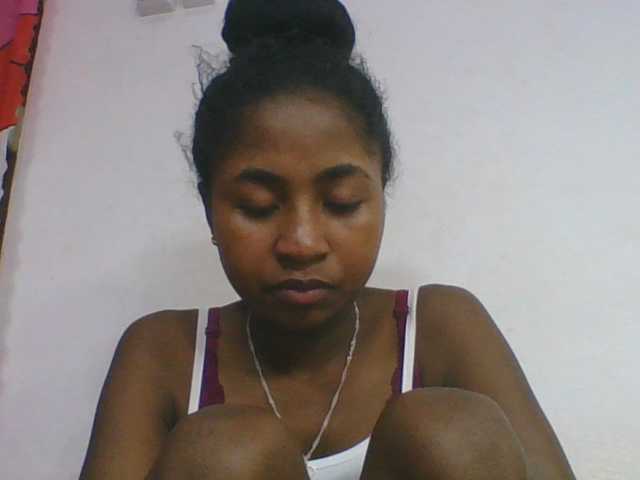 Marinah1a live cam on BongaCams