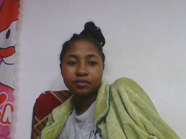 Marinah1a live cam on BongaCams