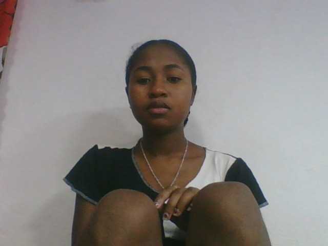 Marinah1a live cam on BongaCams