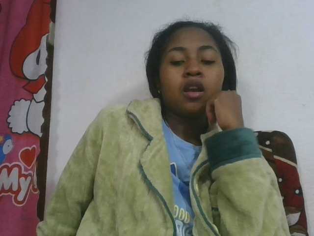 Marinah1a live cam on BongaCams