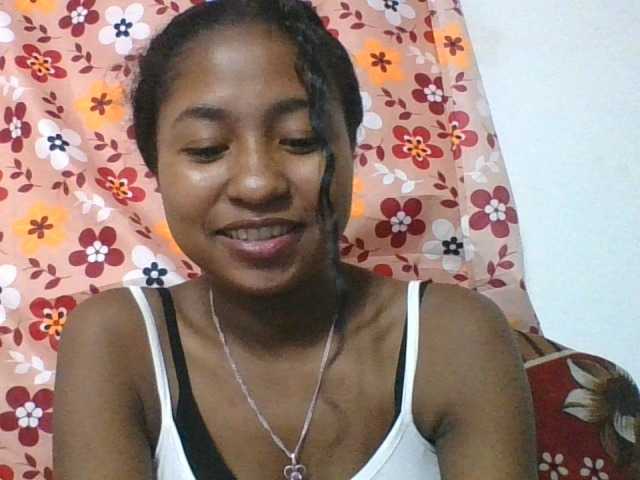Marinah1a live cam on BongaCams