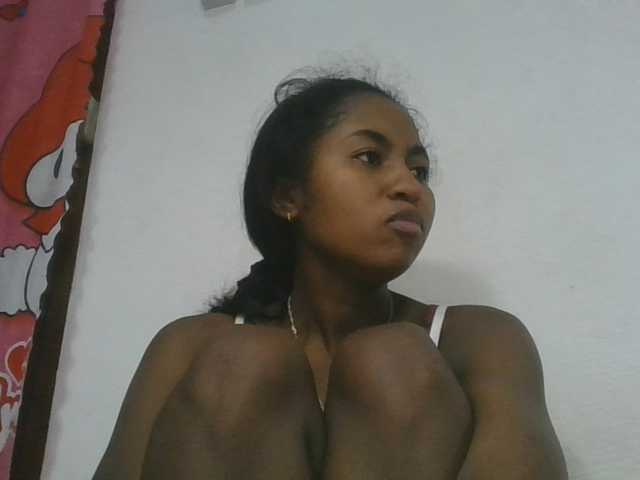 Marinah1a live cam on BongaCams