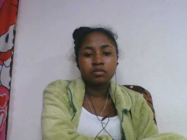 Marinah1a live cam on BongaCams