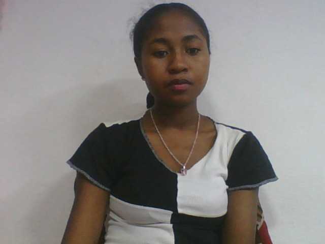 Marinah1a live cam on BongaCams