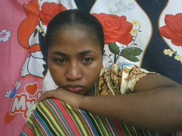 Marinah1a live cam on BongaCams