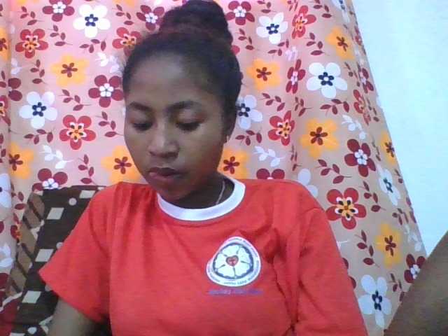 Marinah1a live cam on BongaCams