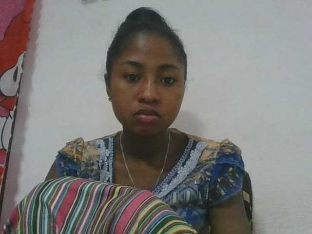 Marinah1a live cam on BongaCams