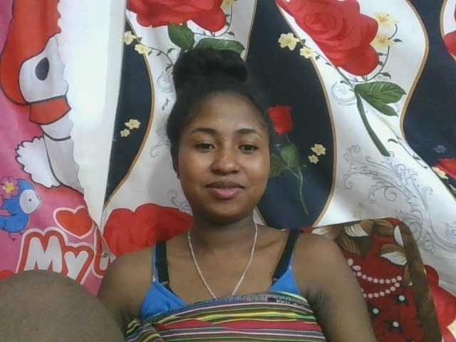 Marinah1a live cam on BongaCams