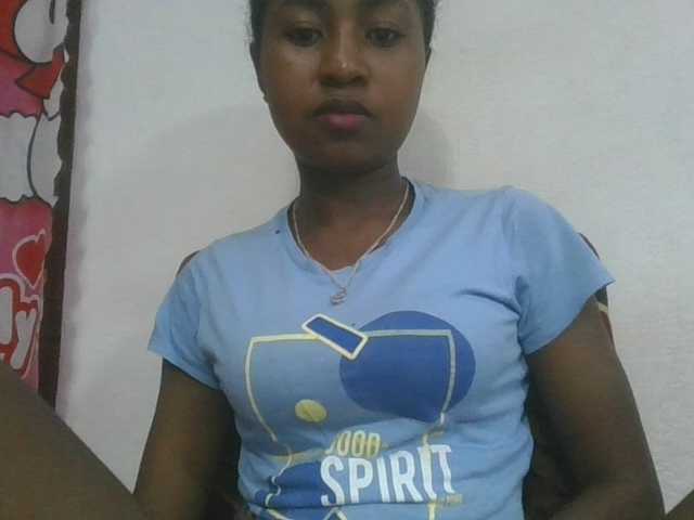 Marinah1a live cam on BongaCams