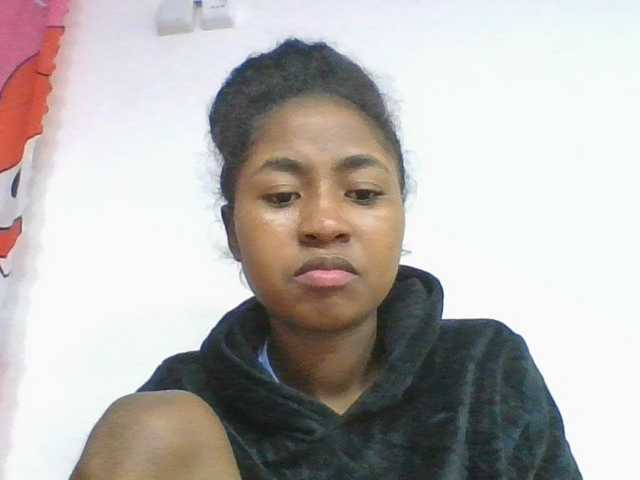 Marinah1a live cam on BongaCams
