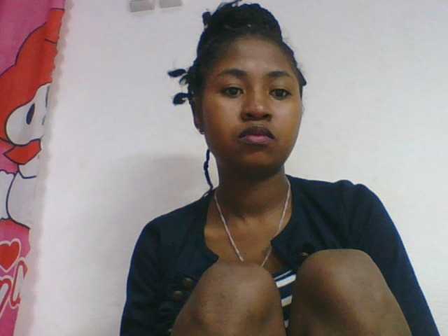 Marinah1a live cam on BongaCams
