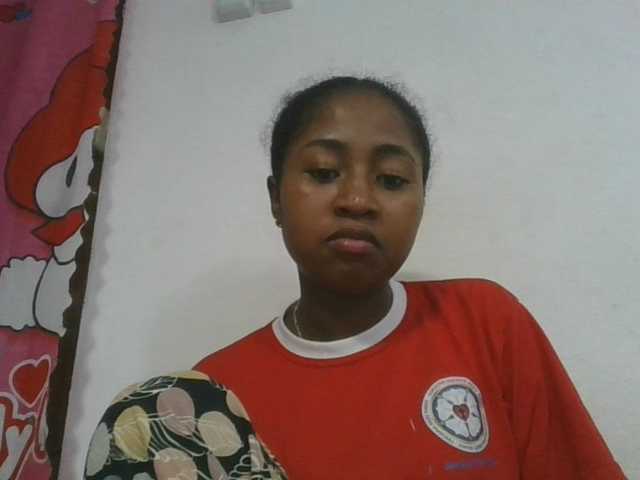 Marinah1a live cam on BongaCams