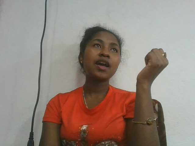 Marinah1a live cam on BongaCams