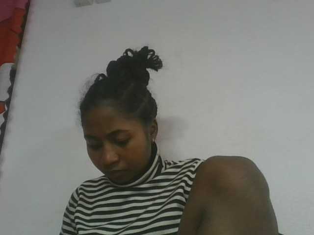 Marinah1a live cam on BongaCams