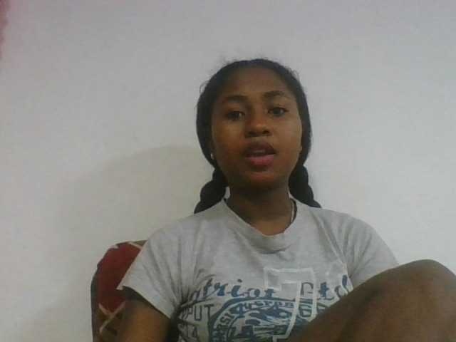 Marinah1a live cam on BongaCams