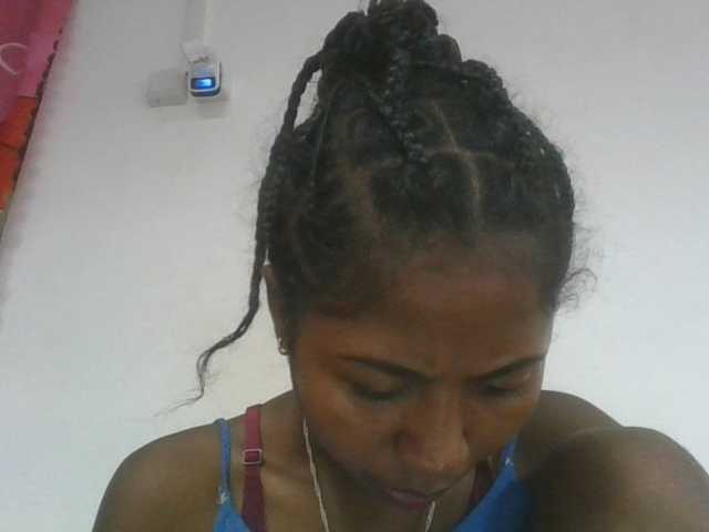 Marinah1a live cam on BongaCams