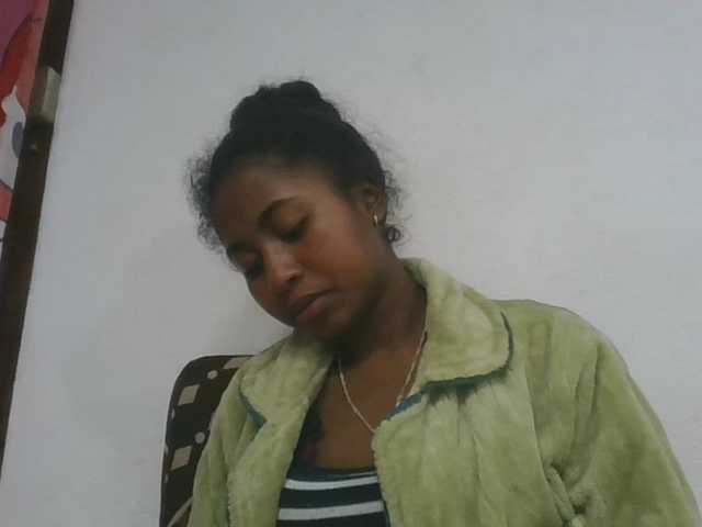 Marinah1a live cam on BongaCams