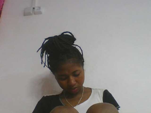 Marinah1a live cam on BongaCams