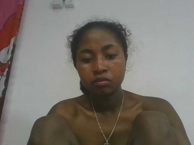 Marinah1a live cam on BongaCams
