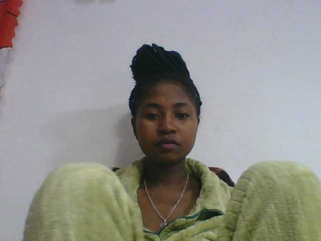 Marinah1a live cam on BongaCams