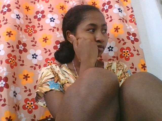 Marinah1a live cam on BongaCams