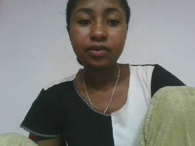 Marinah1a live cam on BongaCams