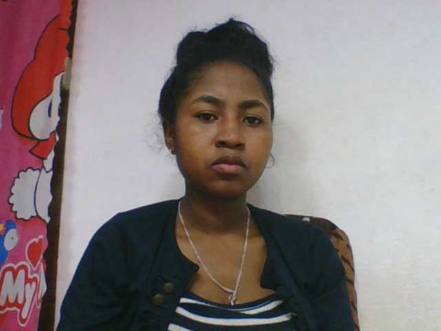 Marinah1a live cam on BongaCams