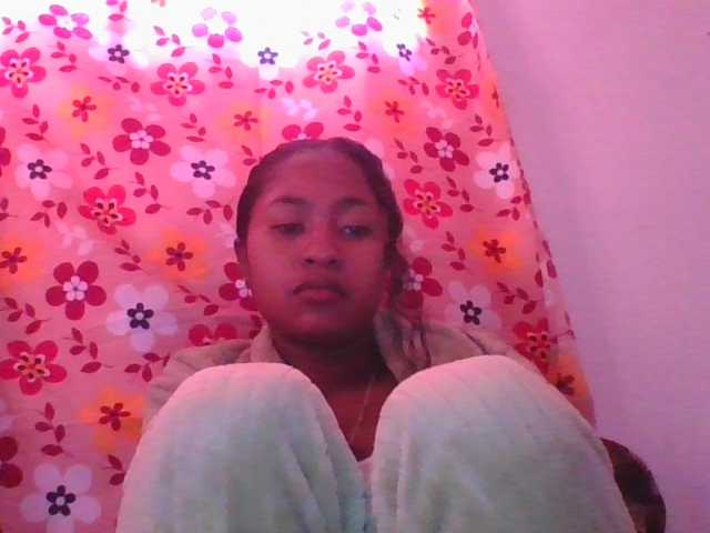 Marinah1a live cam on BongaCams